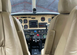 Seneca II PA-34-220T - Image 3