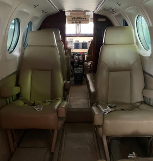 Beechcraft King Air  B100 - Image 3