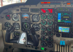 Seneca V PA-34-220T - Image 5
