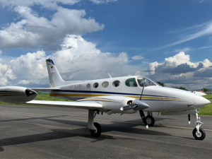 Cessna 335 - Image 7